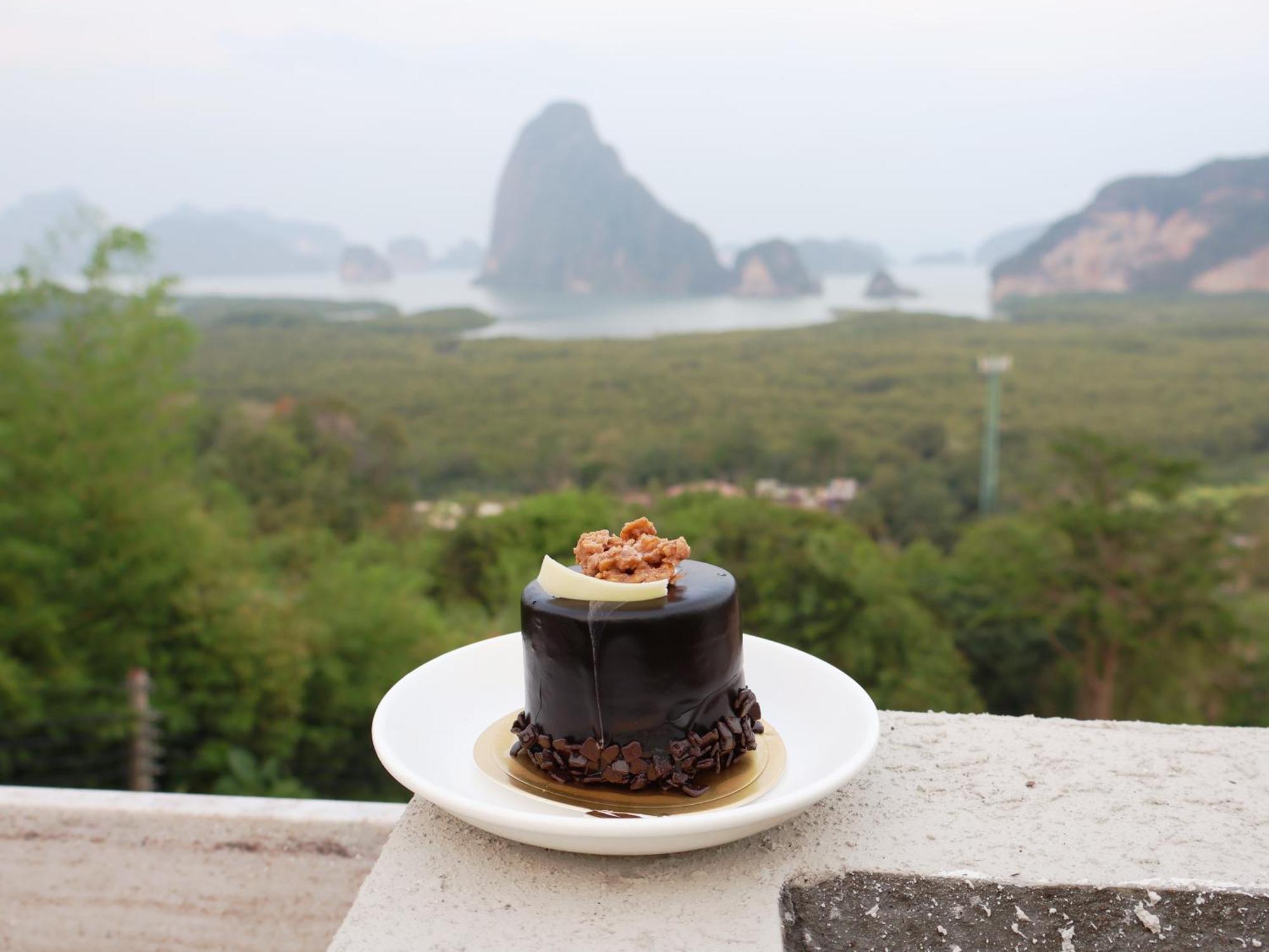 Beyond Skywalk Nangshi Hotel Takua Thung Exterior photo