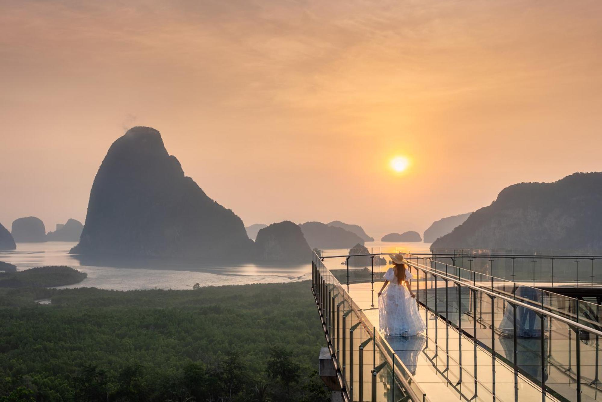 Beyond Skywalk Nangshi Hotel Takua Thung Exterior photo